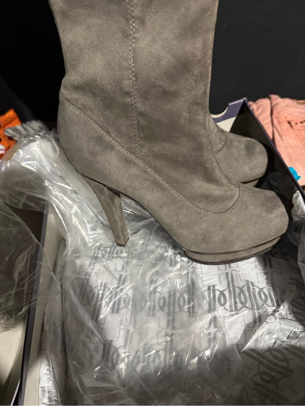 Jennifer Lopez Purple and Cream Shoe Box - Picture 6 of 10